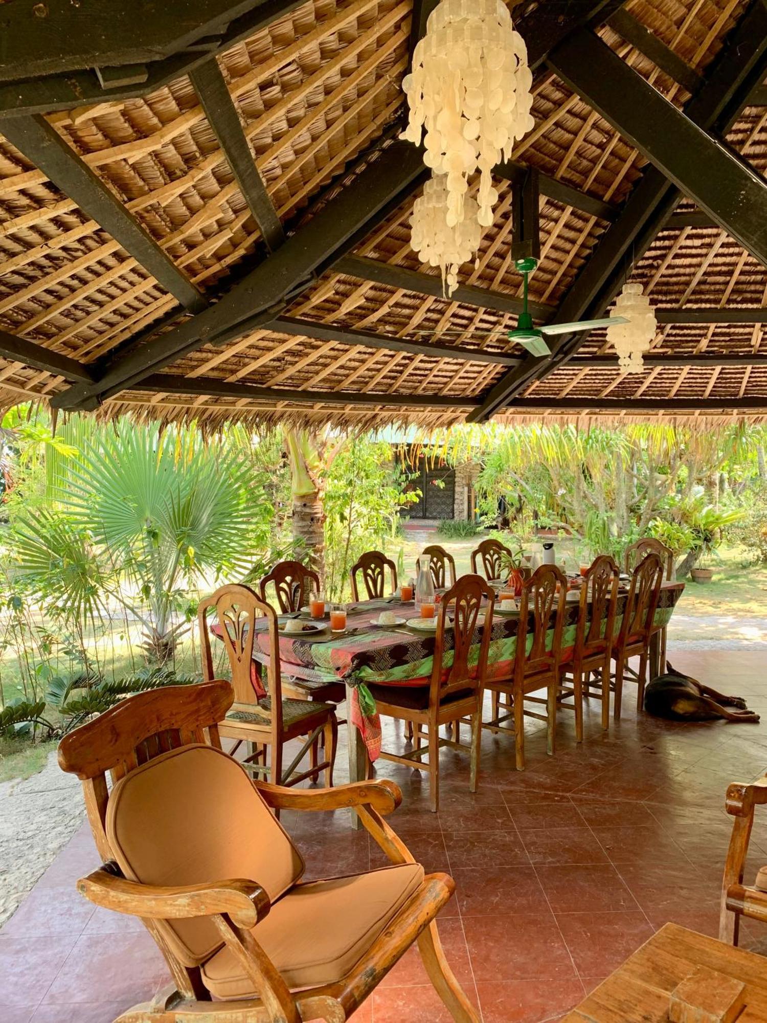 Ravenala Beach Bungalows Moalboal Buitenkant foto