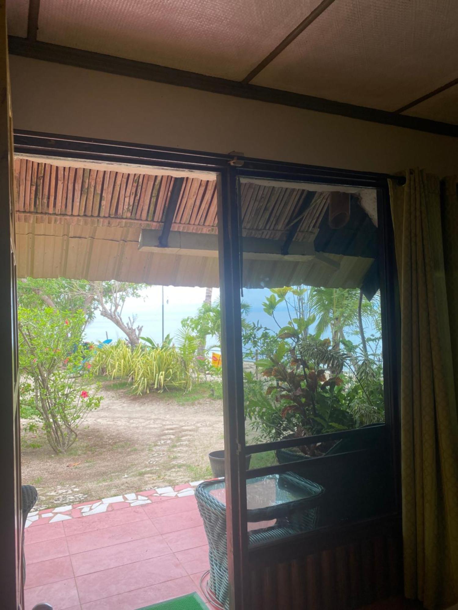 Ravenala Beach Bungalows Moalboal Buitenkant foto