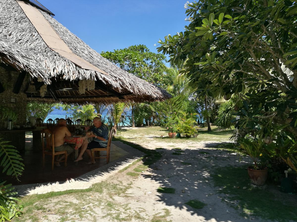 Ravenala Beach Bungalows Moalboal Buitenkant foto